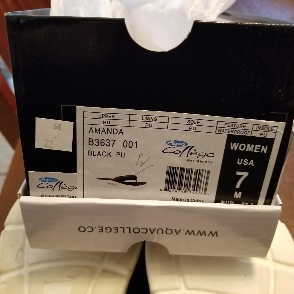 NIB Aqua College flip flops waterproof Amanda size 7. Bottoms show tried on. - Picture 6 of 7